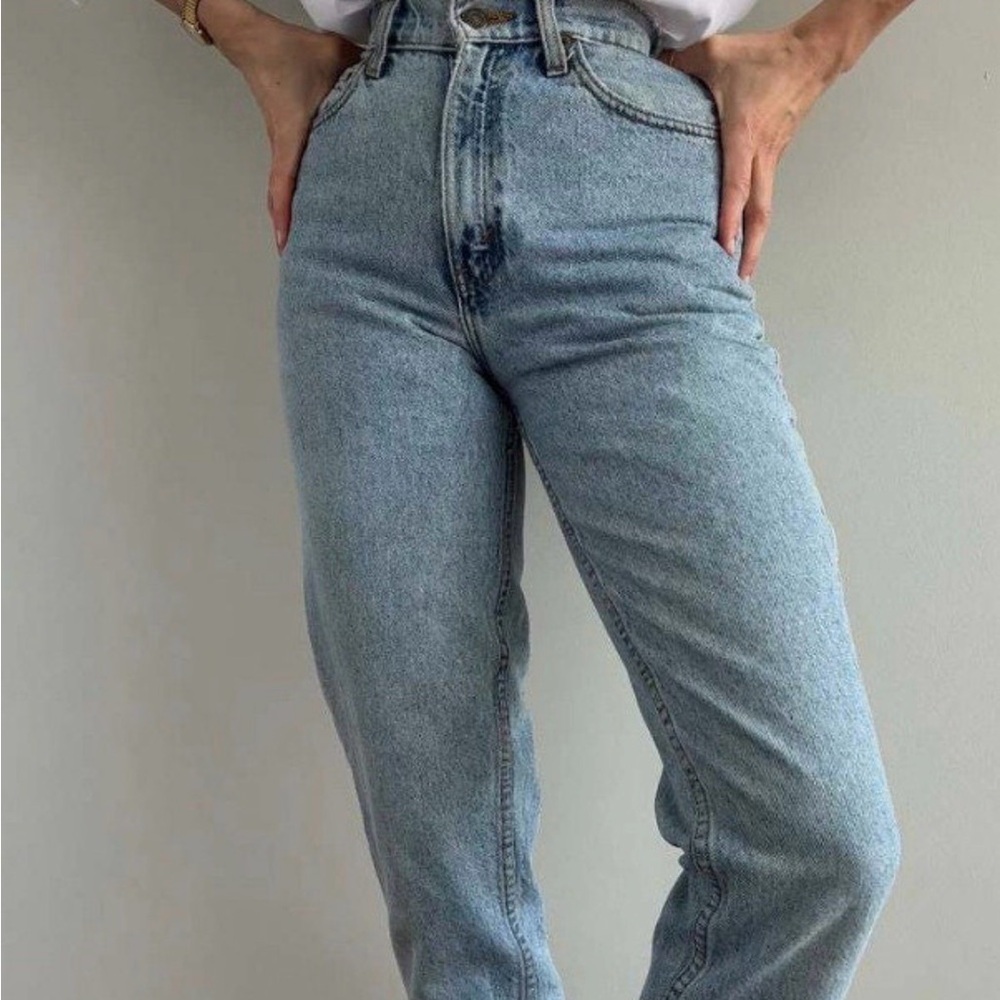 VINTAGE Levis Womens 512 Slim Fit Straight Leg Light Size vintage 4 or modern 25